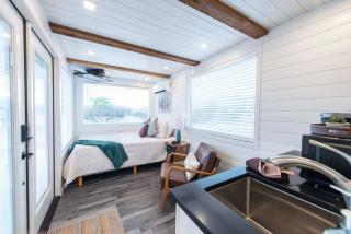 New The Wild West Cozy Container Home - Alpine - 8
