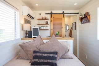 New The Cowboy Boots-Shipping Container Home - Alpine - 8