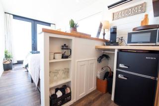 New The Cowboy Boots-Shipping Container Home - Alpine - 5
