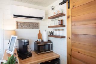 New The Cowboy Boots-Shipping Container Home - Alpine - 3