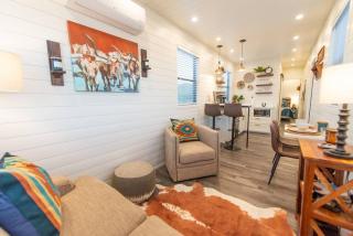 New Southwest Shipping Container-In Alpine - Alpine - 9