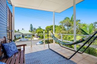 Stylish Beachouse 200m to Trendy Moffat Beach - 8