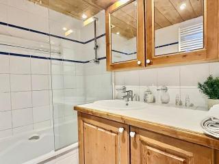 Beau 4 pièces esprit montagne à Tignes avec balcon, WiFi et casier à ski - FR-1-411-884 - Tignes - 1
