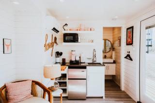 New Cowgirl Shipping Container Home - Alpine - 9