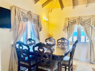 Casa Amarilla - 0
