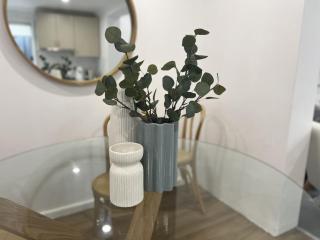 Chic 3-BR Terrace - Prime Location, Modern comforts - Sídney - 6