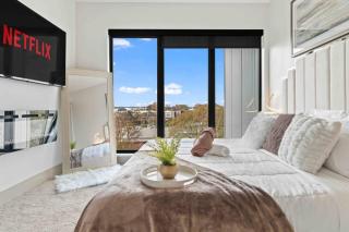 NEW! ChateauOasis PenthouseViews KingBed FreePark - Atlanta - 2