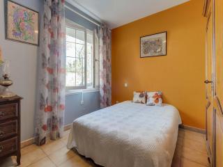 Villa with swimming pool in Sorgues - Sorgues - 8