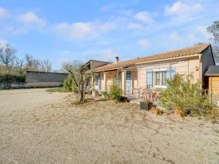 Villa with swimming pool in Sorgues - Sorgues - 1