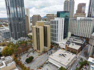 11G-2Br/2B ATL walk2 America Mart, Parking - Atlanta - 2