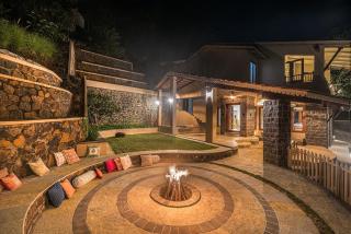SaffronStays Sunkissed - 2 Bedroom Infinity Pool Villa in Mulshi - Mulshi - 8