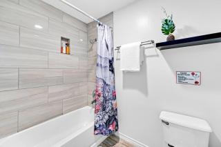 4 BR w/ Pool 10 min to Six flags, AT&T Stadium & Glode Life Park - Grand Prairie - 8
