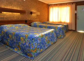 Quays Hotel - 2