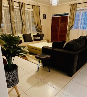 SOUTH-SIDE HOME - Lusaka - 1