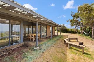 'Clifftop Cocoon' Swing into Scenic Sea Views - San Remo - 4