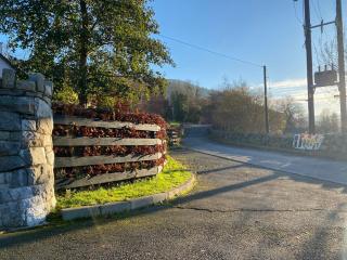 Rostrevor Valley House -Mountainside Hot Tub View - Newry - 4