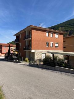 Appartamento P.zzale Tarducci - Piobbico - 0