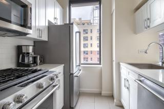 Upper West Side 2br w rooftop gym nr park NYC-1216 - 3
