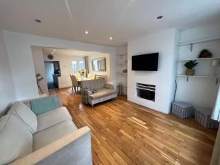3 Bedroom Townhouse Central Brentwood - Brentwood - 0