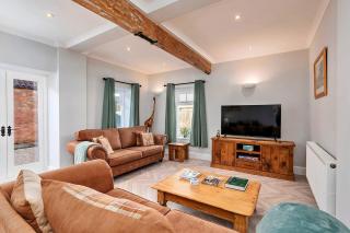 Finest Retreats - South Barn - Winestead - 9