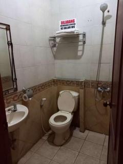 Kateza Homestay by Yurooms-ID - 3