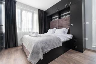 Chic 1BR Apartment with Balcony in Plovdiv - 2