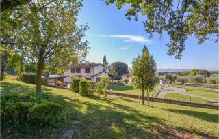 3 Bedroom Pet Friendly Home In Arezzo - 9