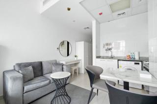 StoneTree - Elegant Studio in Ideal community for family - Dubai - 0
