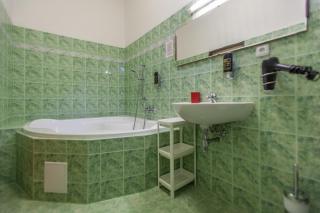 Hotelový dům Adina - Bed and Breakfast - Kurdějov - 1