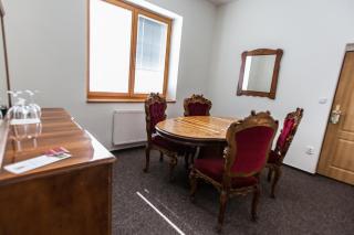 Hotelový dům Adina - Bed and Breakfast - Kurdějov - 4