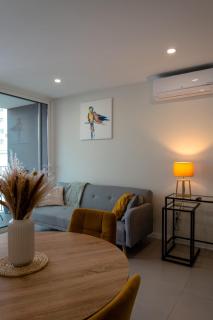 Modern apartment with balcony and free parking - Porto - 9