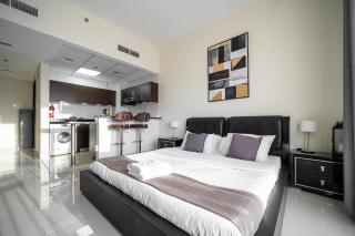 ALH Vacay - Studio with Golf Course View - Dubai - 9