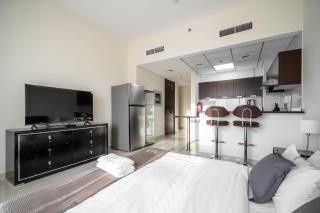 ALH Vacay - Studio with Golf Course View - Dubai - 3