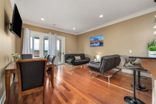 Glamorous 1BR Condo 200ft to St. Thomas Hospital - 4