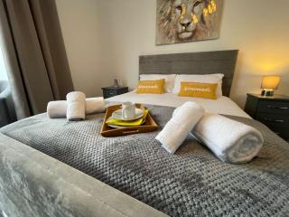 Lovely Apartment in Cleethorpes (sleeps up-to 10) - Cleethorpes - 0