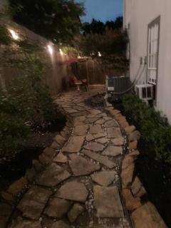 Stylish Studio in Montrose - The Italian Plaza - Houston - 6