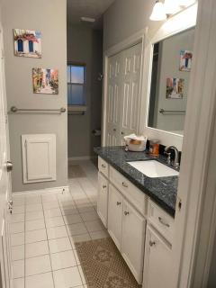Stylish Studio in Montrose - The Italian Plaza - Houston - 4