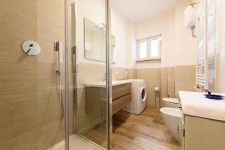 Appartamento 2BR per 5 con Patio Privato - Vicino Centro - Naples - 8