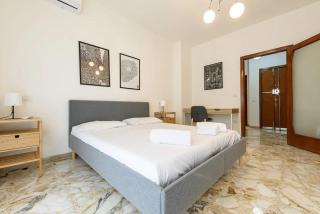 Appartamento 2BR per 5 con Patio Privato - Vicino Centro - Naples - 2