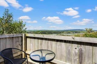 Serene Breeze Escape with estuary view - Whitford - 9