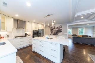 Ultra-Luxurious Home near Boston Pet-Friendly - 1