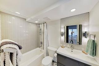 Modern Gambrel Cabin Near Ski Resorts - 3