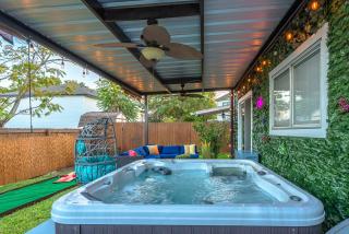 Hot-tub, GameRoom & BBQ by Lackland - SeaWorld - 3