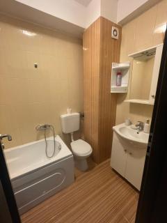Comfort Stay Apartment - Free Parking & Wi-Fi - Chiajna - 1