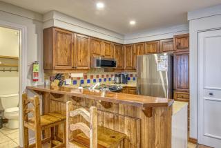 124 Algonquin - Ski In Out Tremblant Mountainside Chalet - 9