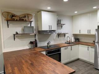 Modern with Hot Tub & Pool by Ski Country Resorts - 9