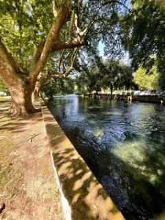 Riverside flat between Isle sur la Sorgue & Gordes - Fontaine-de-Vaucluse - 1