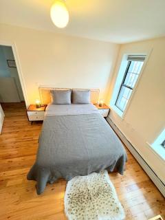 The Waltham Private Room & bathroom John F Kennedy JFK LGA Airport Manhattan Penn Station bullet-train 15 min - 6