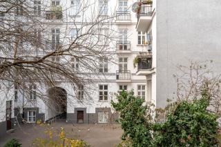 Heart of Warsaw 2BR Haven - Warsaw - 5