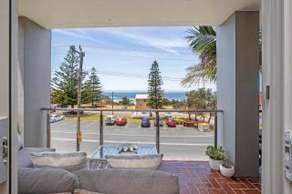 Matthew Flinders 2 - Port Macquarie - 1